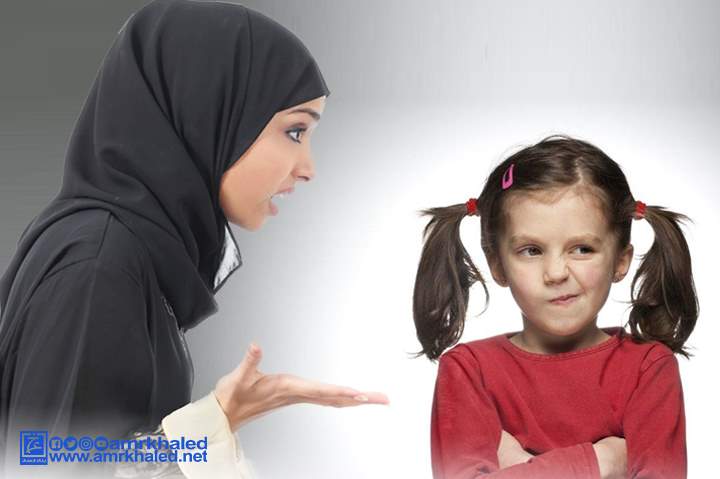 طفلتي عنيدة وأنانية، وأنا متوترة وأضربها. كيف يجب أن أتفاعل؟