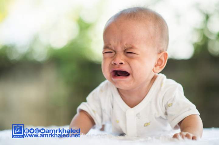بكاء طفلك متعلق بهذه الأسباب فابحث عنها