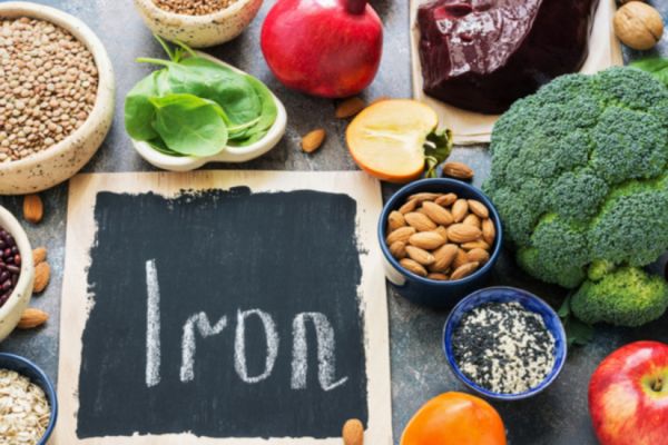 ما هي الفواكه والخضروات التي تميع الدم؟